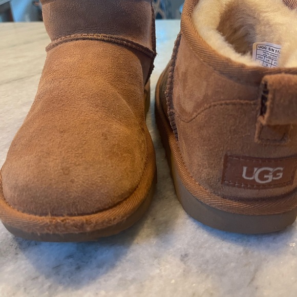 UGG Classic Ultra Mini - Picture 1 of 6